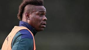 Mario Balotelli'den uyarı: 