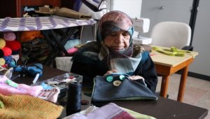 Niğde'de huzurevi sakinleri el işleriyle sosyalleşiyor