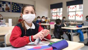 Okullarda Kovid-19 önlemleri ile pozitif vaka durumu rehberleri güncellendi