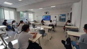 Ortaokul müdürünün oturma düzeni talimatına soruşturma