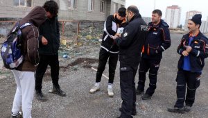 Piknik yapmak için çıktıkları dağda kayboldular