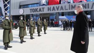 Son dakika haberi... Cumhurbaşkanı Erdoğan, Tokat Havalimanı açılış töreninde konuşuyor.