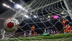 Türkiye'nin futbolda Avrupa kupalarına göndereceği takım sayısı 4'e düştü