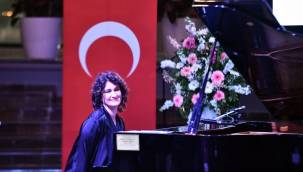 Ünlü piyanist Fetih Müzesi’nden dünyaya seslendi