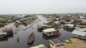 Afrika'da kölelikten kaçanların su üstünde kurduğu köy: Ganvie