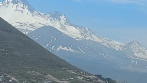 Arapça Allah yazısı Lifos Dağı'nda görüldü