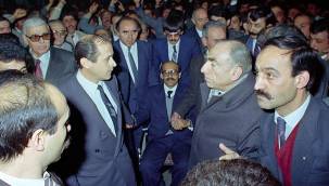 Bahçeli, vefat yıl dönümünde Türkeş'i andı