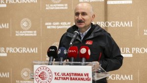 Bakan Adil Karaismailoğlu, AKM-Gar-Kızılay Metro Şantiyesi işçileriyle sahurda bir araya geldi