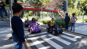 Başkantli minikler trafik eğitim pistinde yeniden direksiyon başına geçiyor