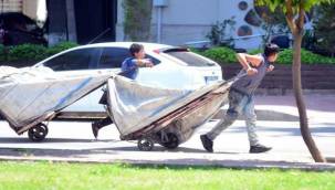 Çöpten plastik, kağıt toplayanlara üniforma zorunluluğu geliyor