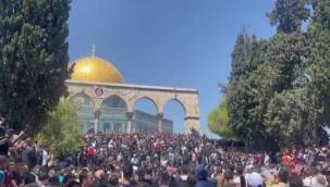 Cuma namazı sonrası Mescid-i Aksa’da Müslümanlara şiddetli müdahale