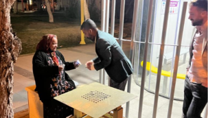 DEVA Partisi sokakta vatandaşlara kandil simidi dağıttı