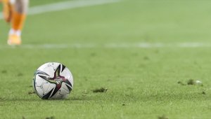 Galatasaray ile Dinamo Kiev, Ukrayna'daki çocuklara yardım için sahaya çıkıyor