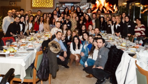 Gülben Ergen... FANLARIYLA İFTARDA BULUŞTU!