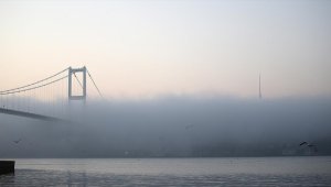 İstanbul Boğazı'nda gemi trafiği askıya alındı