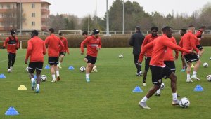 Kayserisporlu futbolcu Ramazan Civelek: Çalışmalarımızın karşılığını aldığımızı düşünmüyorum