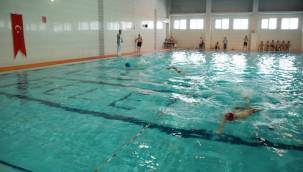 Melikgazi'de yüzme kursu kayıtları başladı