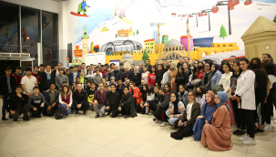 Miniklerden Başkan Büyükkılıç'a 