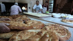 Ramazan pidesi ustaları yoğun mesaide