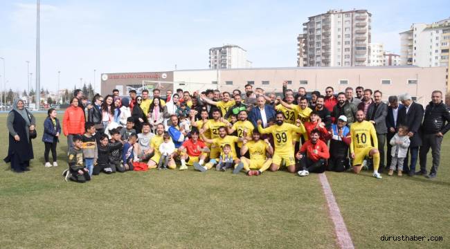 Şampiyon Talasgücü Belediyespor