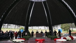 Sekizinci Cumhurbaşkanı Özal için İstanbul'da anma töreni yapıldı