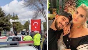 Selin Ciğerci, kışlaya lüks araçlarla girmesini böyle savundu: Ne yapabiliriz, arabalarımız lüks