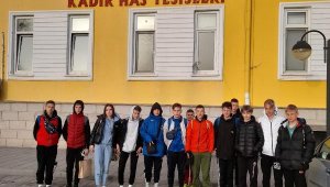 Ukraynalı savaş mağduru 12 sporcu Kayseri'ye geldi