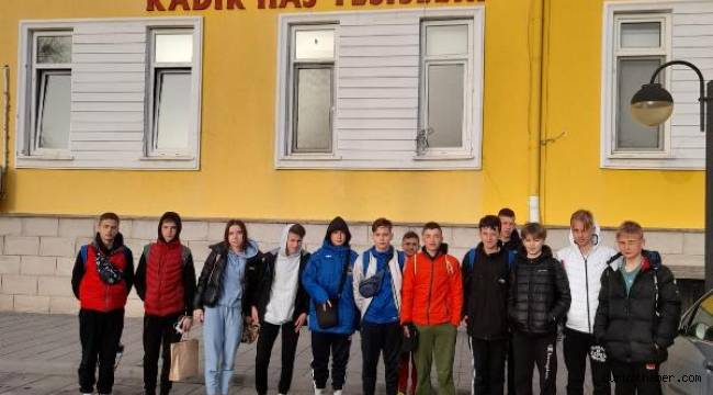 Ukraynalı savaş mağduru 12 sporcu Kayseri'ye geldi
