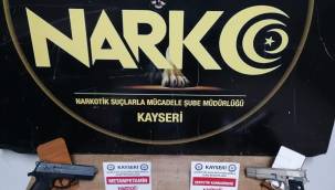 Uyuşturucu operasyonunda, baba-oğul gözaltına alındı 