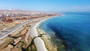Van Gölü kıyısındaki mikrobiyalitler turizmde yeni rota oluşturabilir