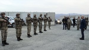 Yüksek teknolojili güvenlik sistemleri Türkiye-İran sınır duvarında etkin kullanılıyor