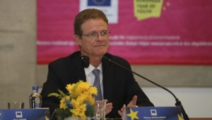 AB Türkiye Delegasyonu Başkanı, Rusya'nın özgürlüklere savaş açtığını söyledi