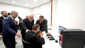 AK Parti Eskişehir Milletvekili Avcı, "Enformatik Cehalet" konulu söyleşide eğitimcilerle buluştu