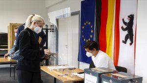 Almanya'nın en büyük eyaleti Kuzey Ren Vestfalya'da yarın 13 milyon kişi sandığa gidecek