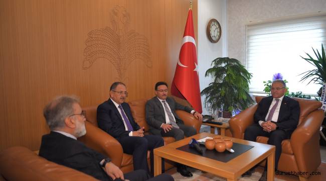 Büyükkılıç'tan Özhaseki ile Birlikte Kayseri Valisi Çiçek'e