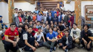 Büyükşehir'in Gençlik Merkezi'nde 'Tecrübe' Konuşuyor