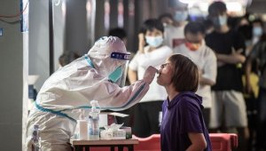 Çin'de son 24 saatte 7 bin 822, Hong Kong'da 300 Kovid-19 vakası tespit edildi