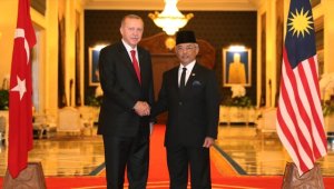 Cumhurbaşkanı Erdoğan, Malezya Kralı Sultan Abdullah Şah ile telefonda görüştü