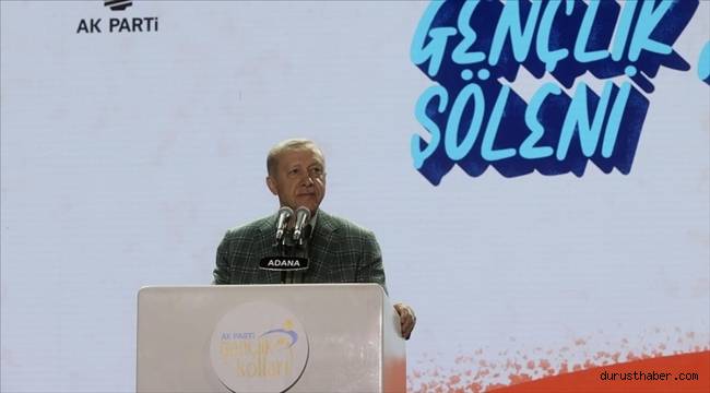 Cumhurbaşkanı Erdoğan: Türkiye'nin elde ettiği her kazanım gençlerimizin erdemli mücadeleleri, başarıları sayesindedir