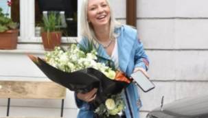 Ece Seçkin sahne kostümleri tartışmasıyla ilgili konuştu