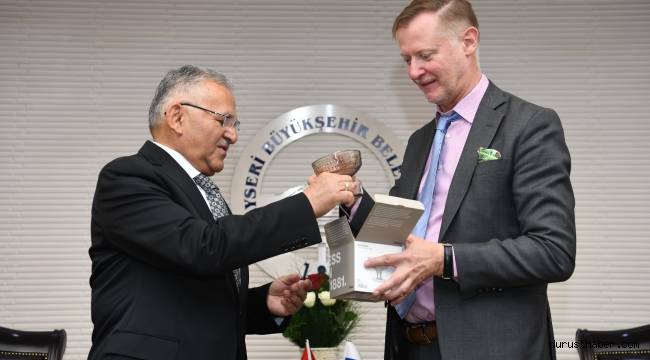 Finlandiya Büyükelçisi Maki, Başkan Büyükkılıç'ı ziyaret etti