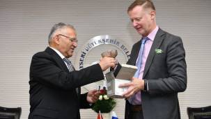 Finlandiya Büyükelçisi Maki, Başkan Büyükkılıç’ı ziyaret etti