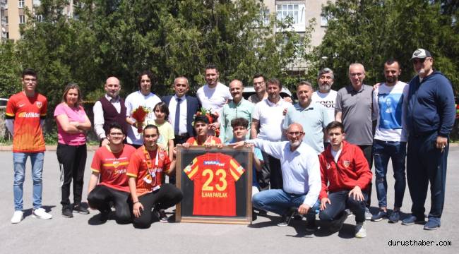 İlhan Parlak: “Tek düşüncemiz o kupayı buraya getirmek”