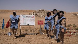 Irak'ta terör mağduru 6 kadın, gönüllü mayın imha timiyle hayat kurtarıyor