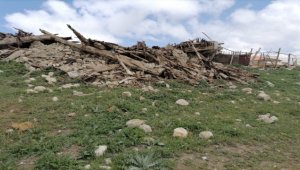 Karaman'da çöken ağılda 12 kuzu telef oldu