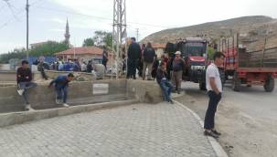 Kayseri'de Mahalle sakinlerinden yol kapatma eylemi