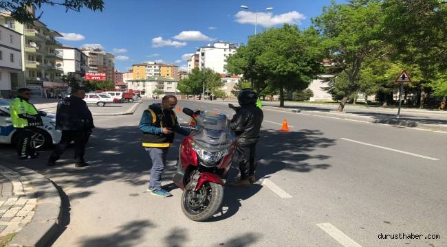 Kayseri'de oto hırsızlık polisleri denetim yaptı