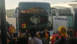 Kayserispor taraftarını taşıyan otobüslere taşlı saldırı 