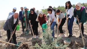 Kocasinan Belediye Başkanı Çolakbayrakdar'dan Ağaçlandırma çağrısı