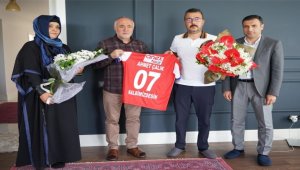 Kulüp başkanlarından Ahmet Çalık'ın annesine "Anneler Günü" ziyareti